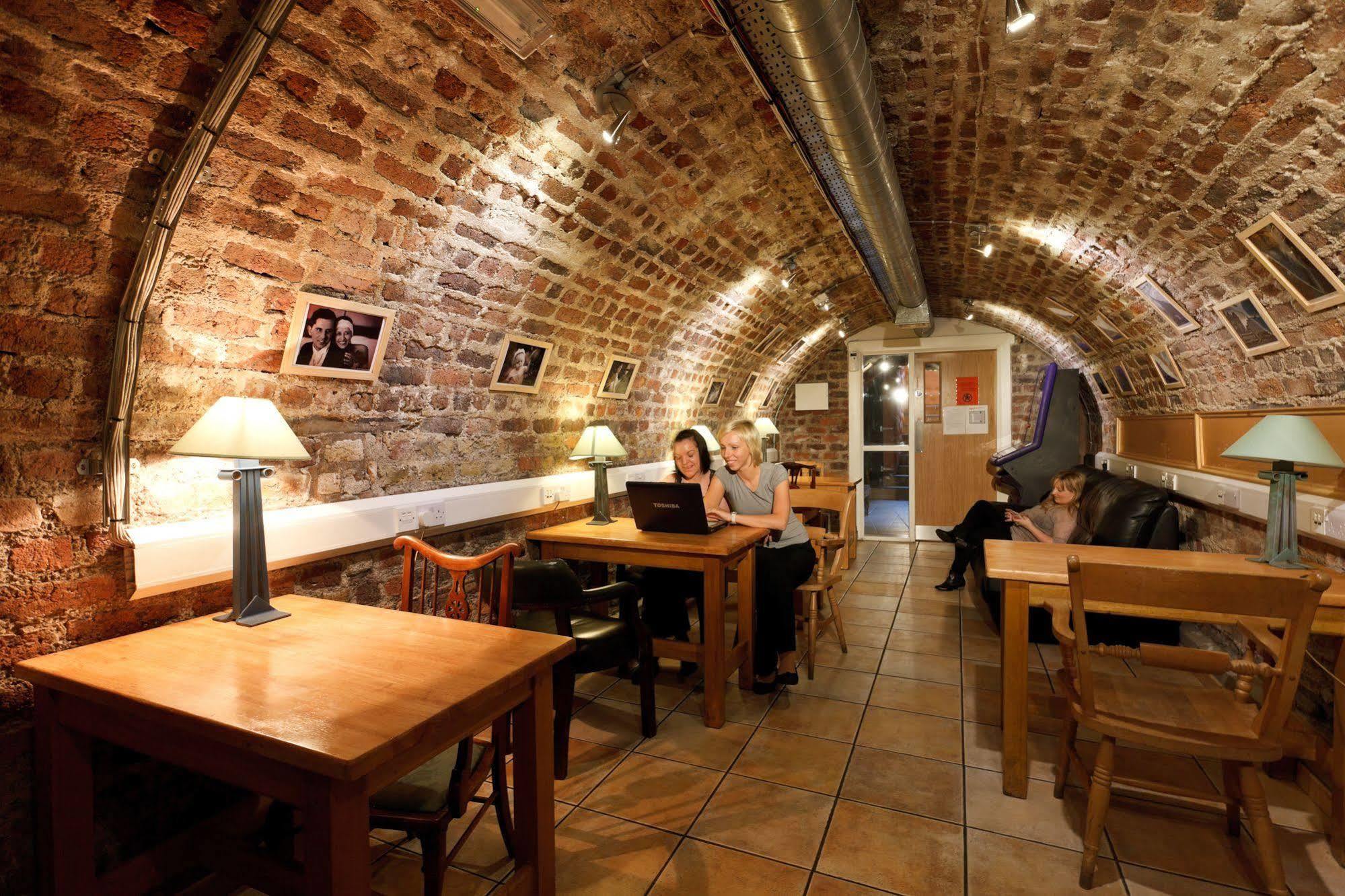 Isaacs Hostel Dublin Zewnętrze zdjęcie